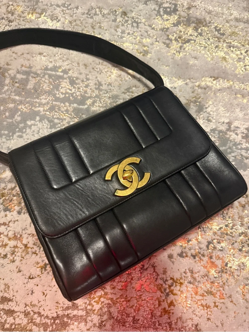 CHANEL classic black